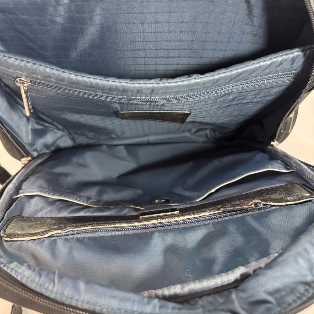 Tumi 25181d arrivé